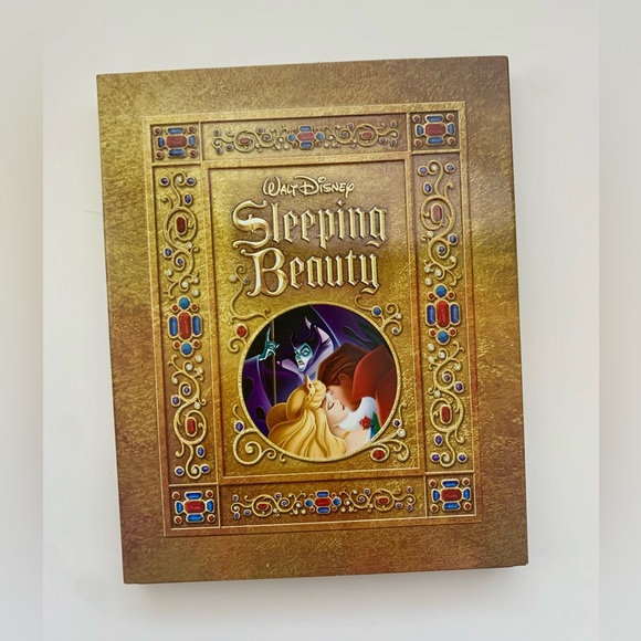 Sleeping Beauty Steelbook Limited Edition EUC - Picture 4 of 9
